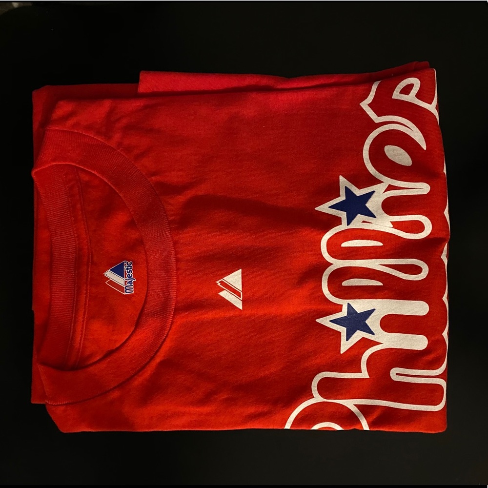 Phillies T-shirt